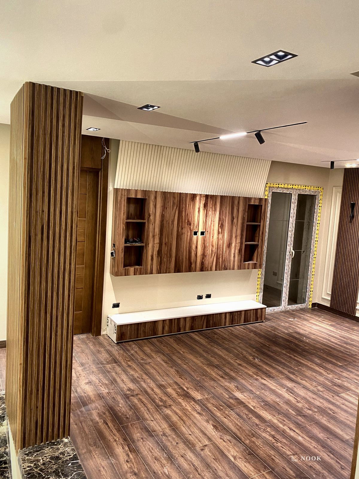Mountain View Hyde Park iVilla — Nook finishing project